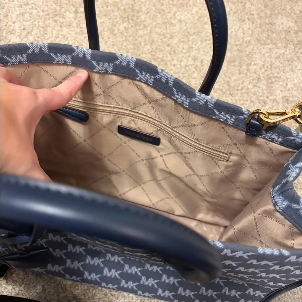 Michael Kors stylish michael